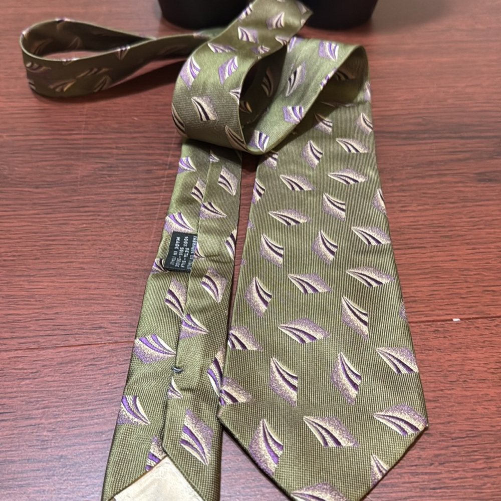Chanel Mens Tie (Authentic) - Picture 8 of 10
